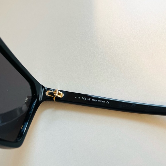 Loewe LW400601 Black 60mm Flattop Square Sunglasses Classic Glam Designer‎ main image 15